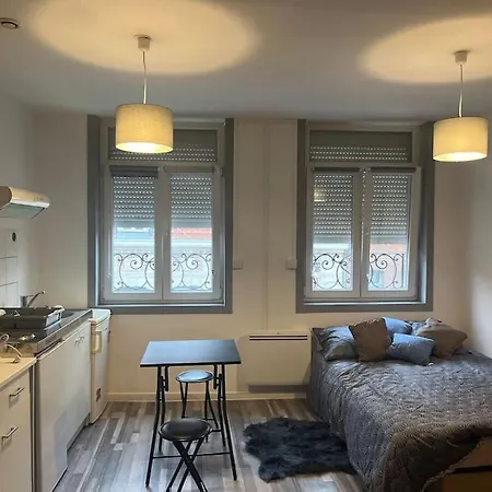 Apartment Studio Avec Parking Gratuit En Centre Ville Conde-sur-l'Escaut